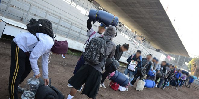 Galer a Entrevista sobre salida de caravana migrante hacia el