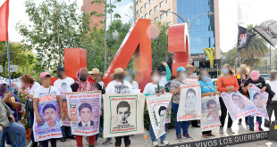 Galería: CDHCM acompañó marcha #Ayotzinapa92Meses