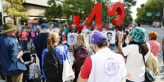 Galería: CDHCM acompañó marcha #Ayotzinapa94Meses