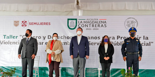 Galería: Entrega de reconocimientos a la Policía Auxiliar al concluir el taller “Género y DDHH para Prevenir la Violencia Familiar en el Ámbito del Servicio Público Policial”